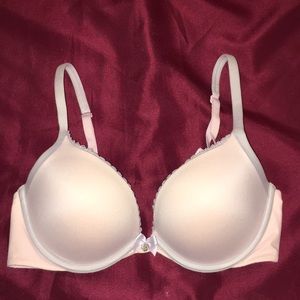 Victoria’s Secret 34C Push Up Bra